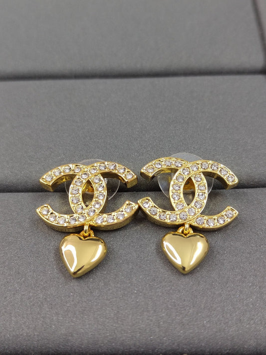 18K Classic CC Diamond Heart Earrings