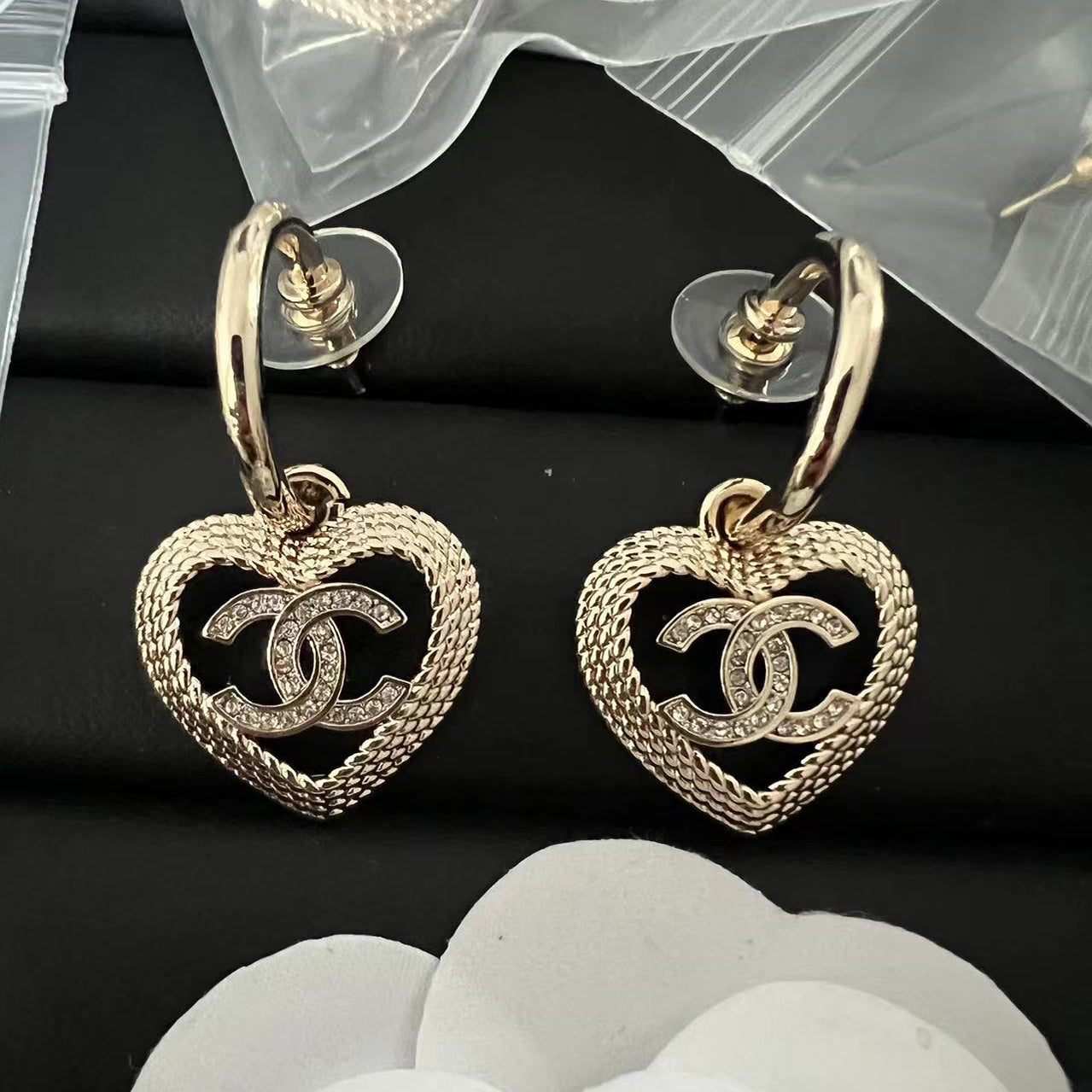 18K CC Heart Earrings