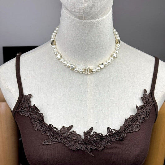 18K CC 25B Pearl Heart Choker Necklace