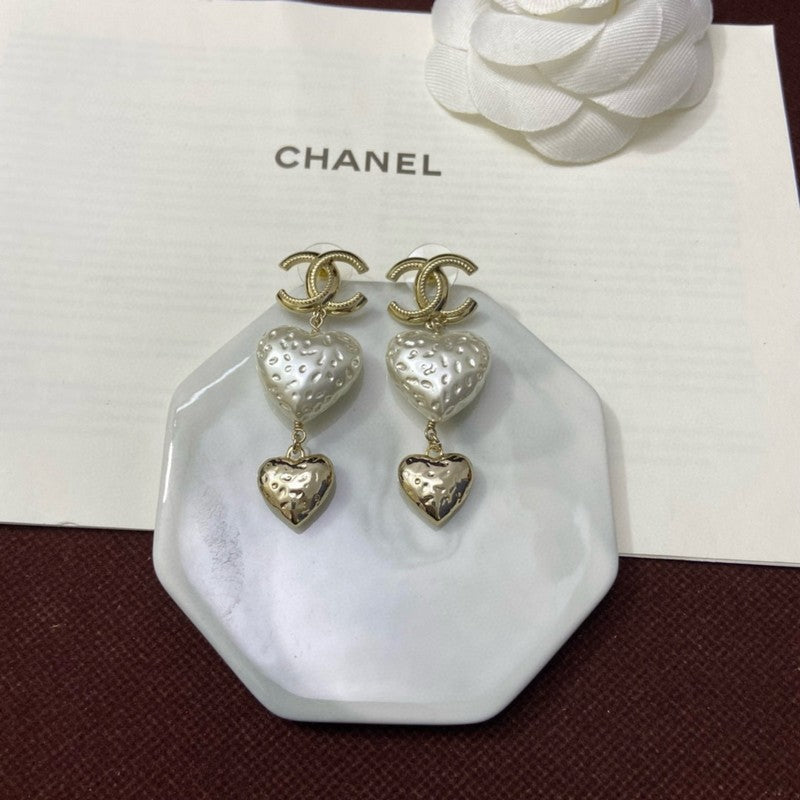 18K CC Heart Pearl Pendant Earrings
