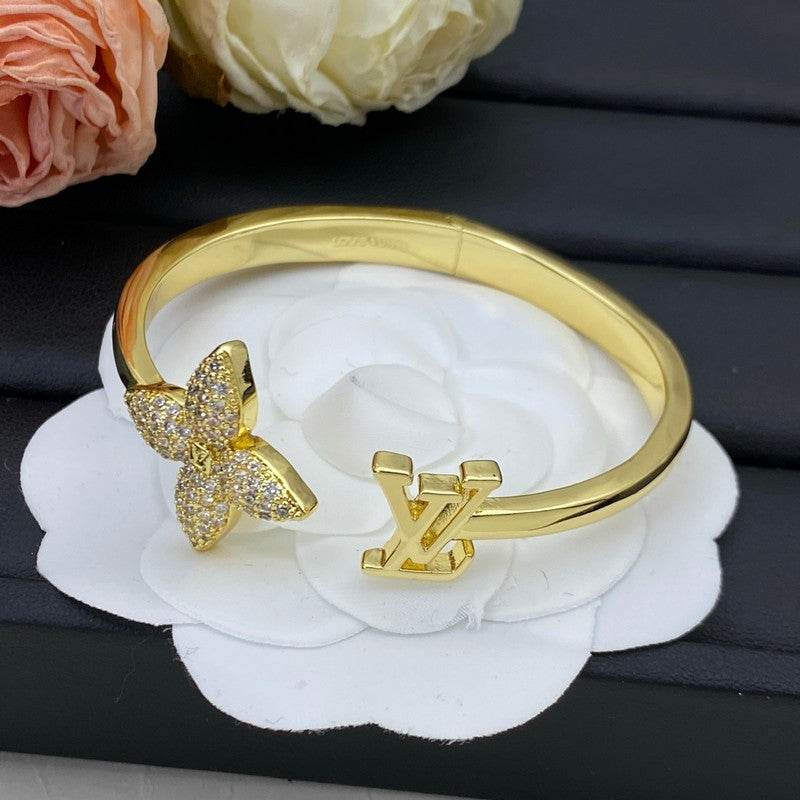 18K Louis Blossom Open Bracelet