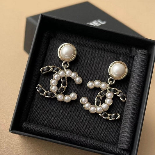 18K CC 25K Black & Pearls Gold Earrings