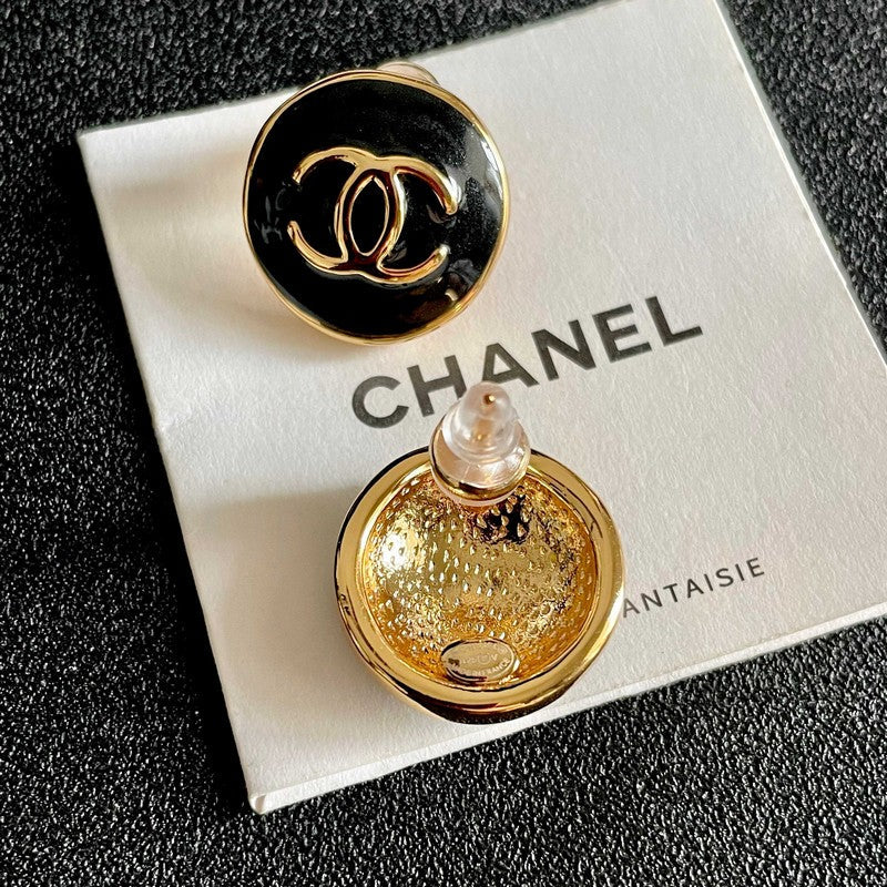 18K CC Black & White Round Gold Earrings