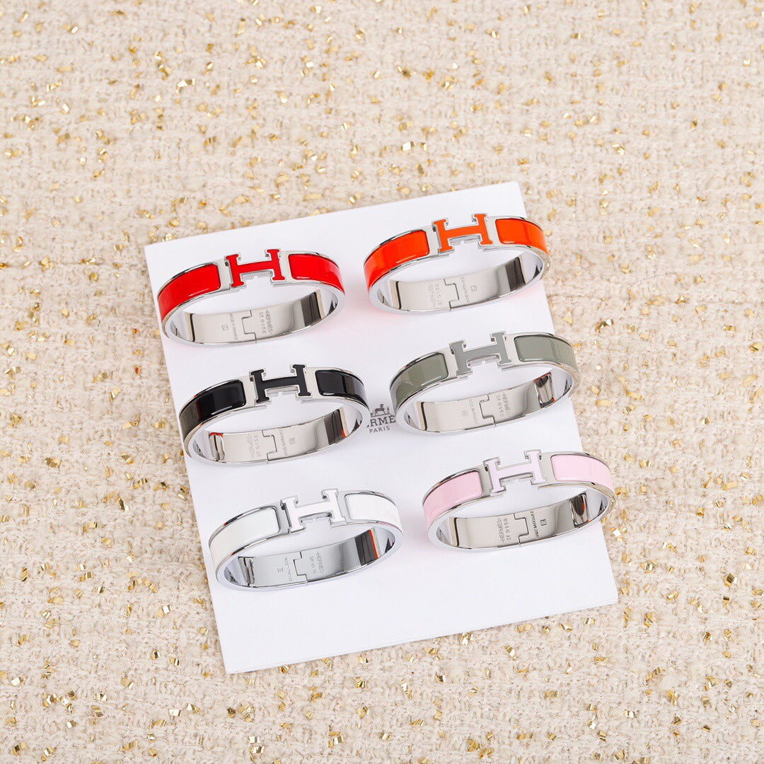 18K Clic H Black Bracelet