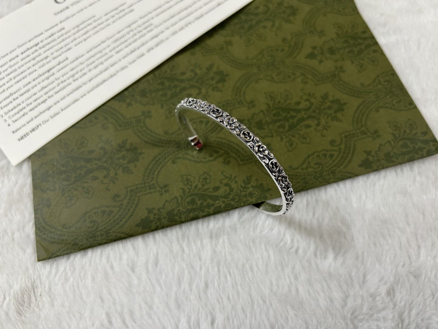 GG Interlocking G Cuff With Flowers Bracelet