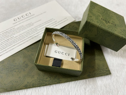 GG Interlocking G Cuff With Flowers Bracelet