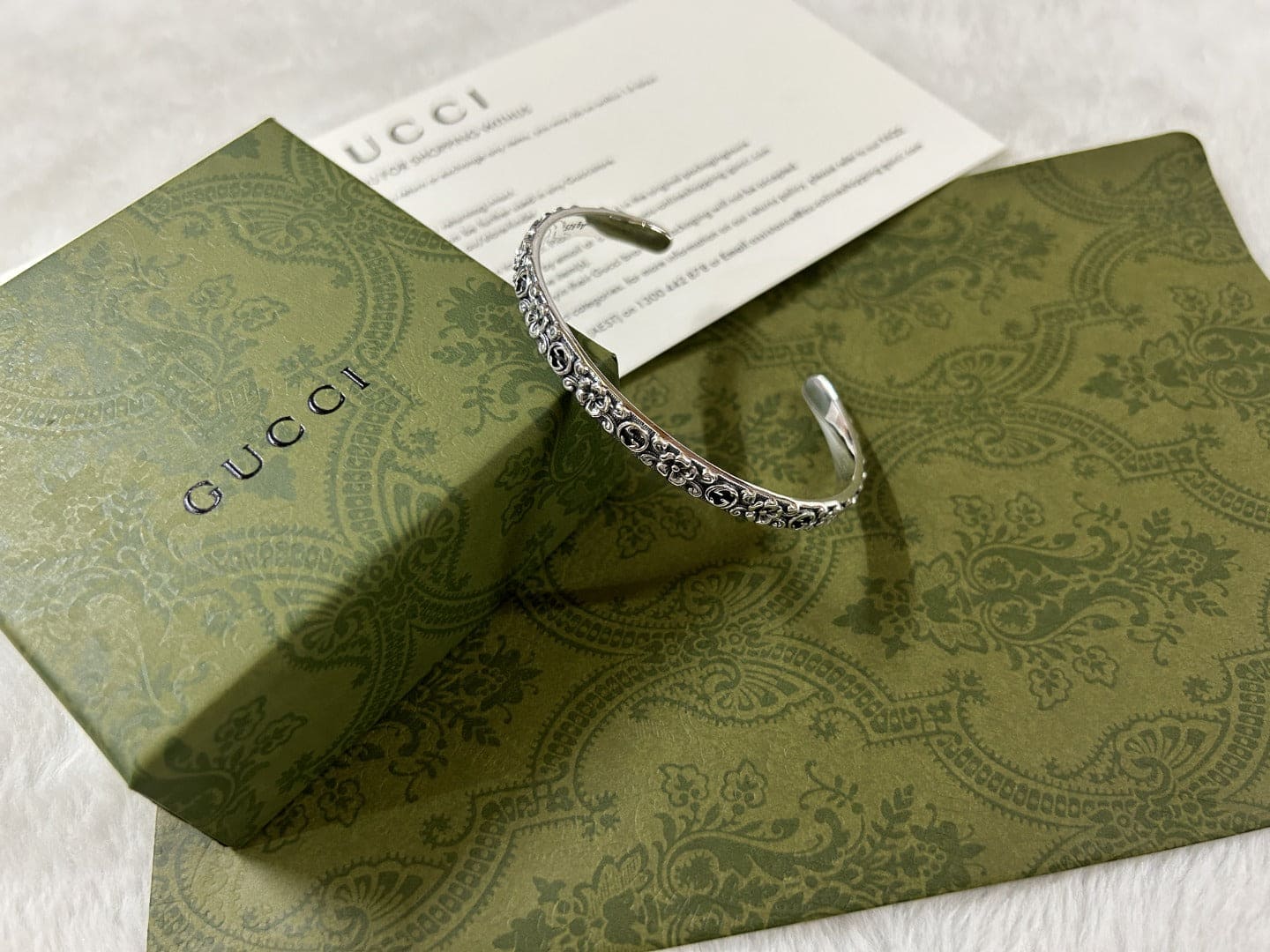 GG Interlocking G Cuff With Flowers Bracelet