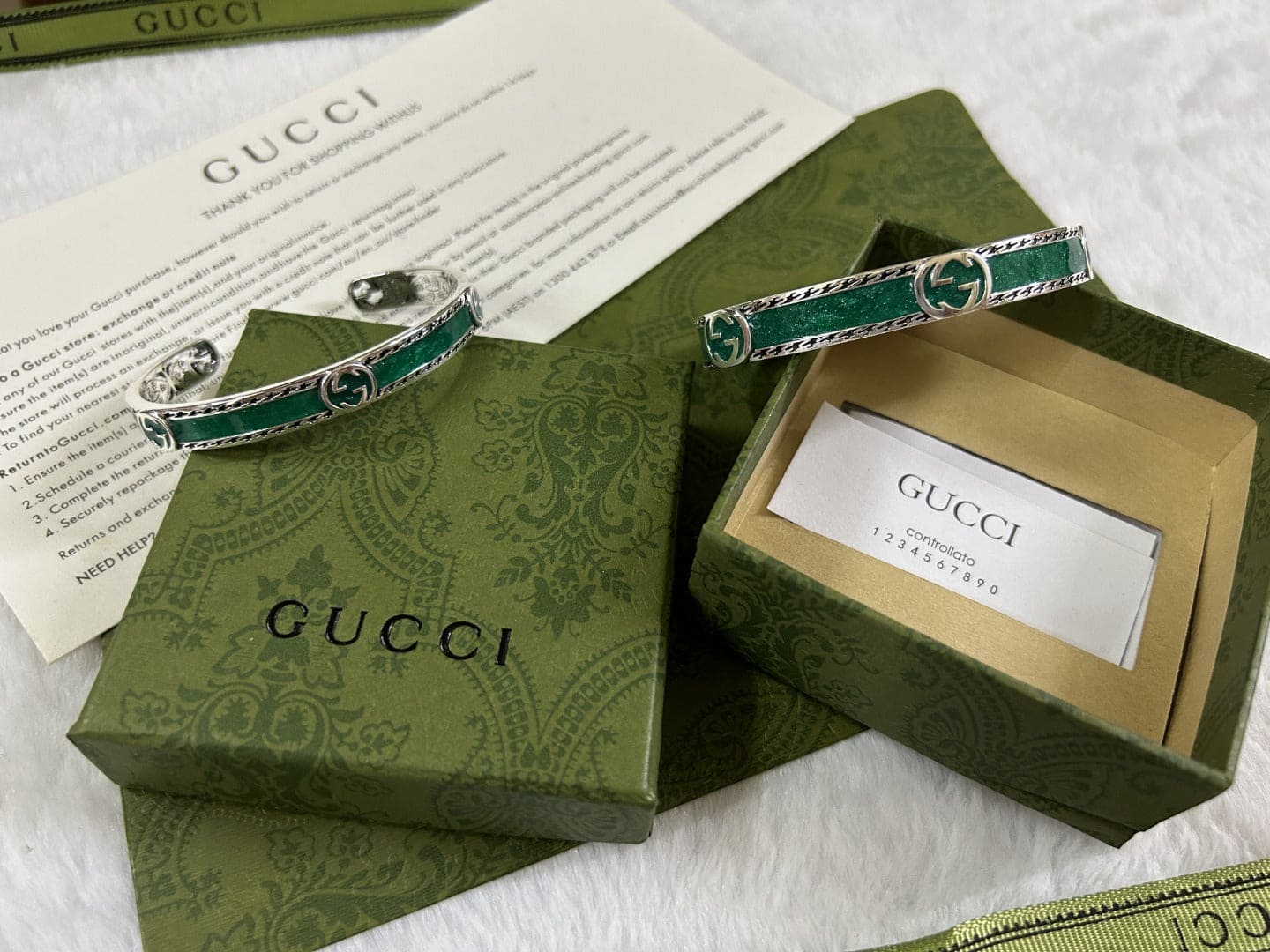 GG Interlocking G Bangle Bracelet