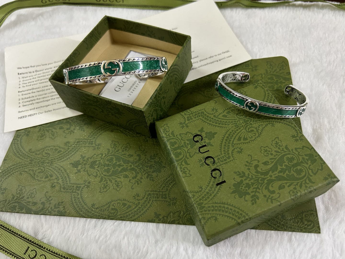 GG Interlocking G Bangle Bracelet