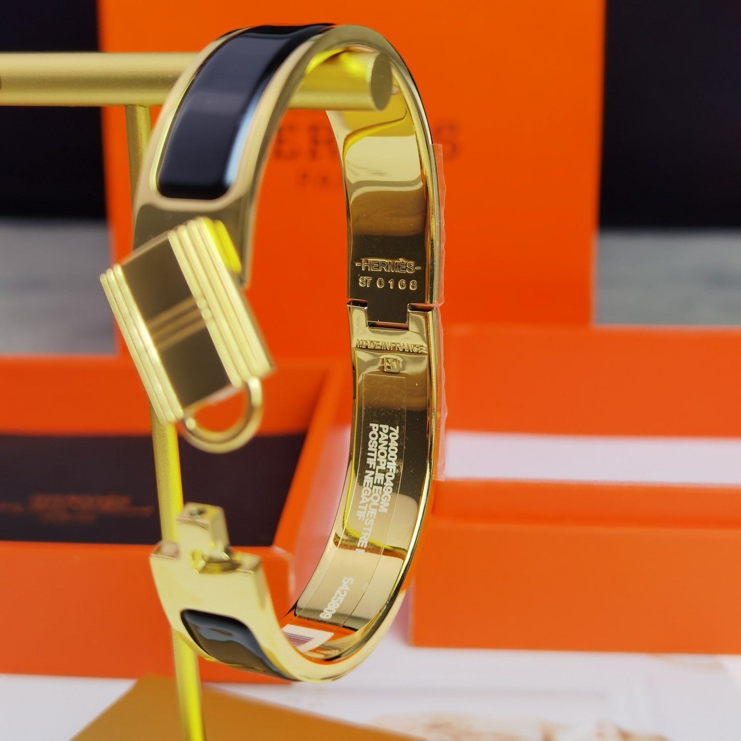 18K Clic Cadenas Black H Bracelet