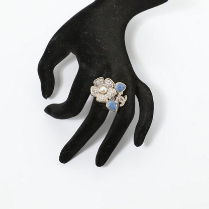 18K CC Camelia Blue Diamond Ring