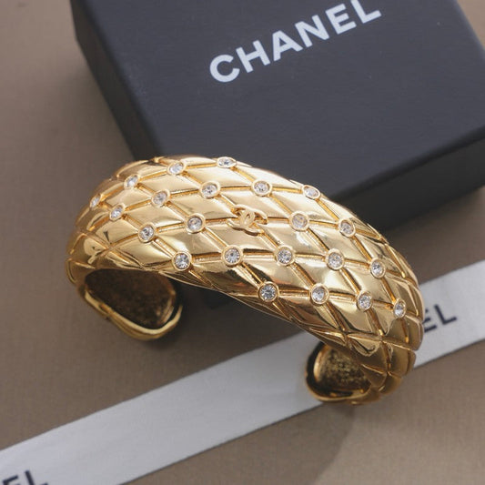 18K CC Diamond Gold Cuff Bracelet