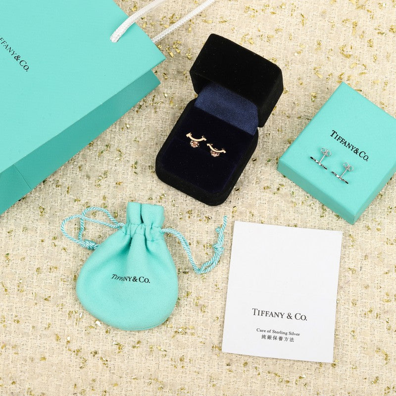 18K T Smile Diamond Earrings