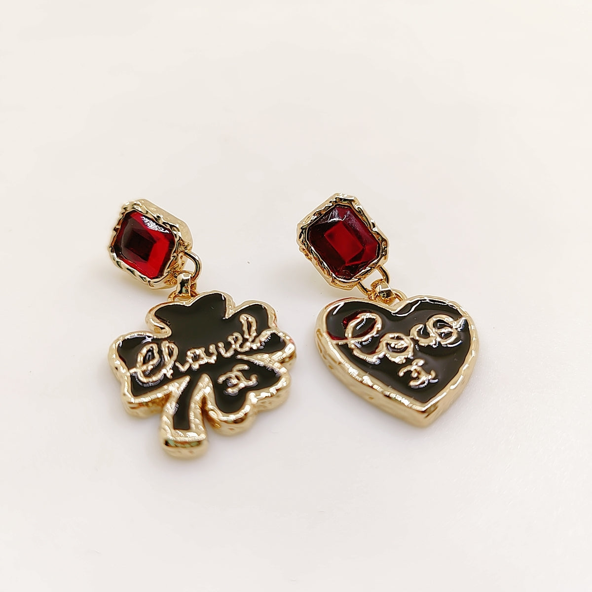 18K CC Heart Earrings