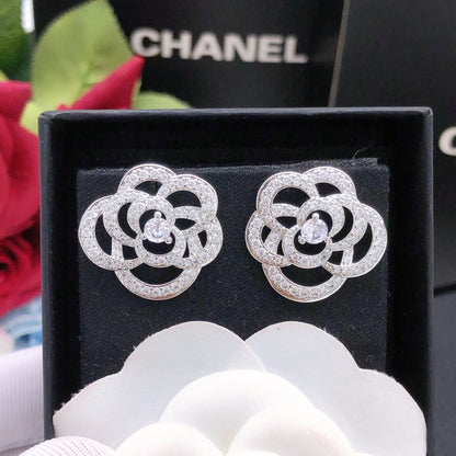 18K CC Camellia Diamond Earrings