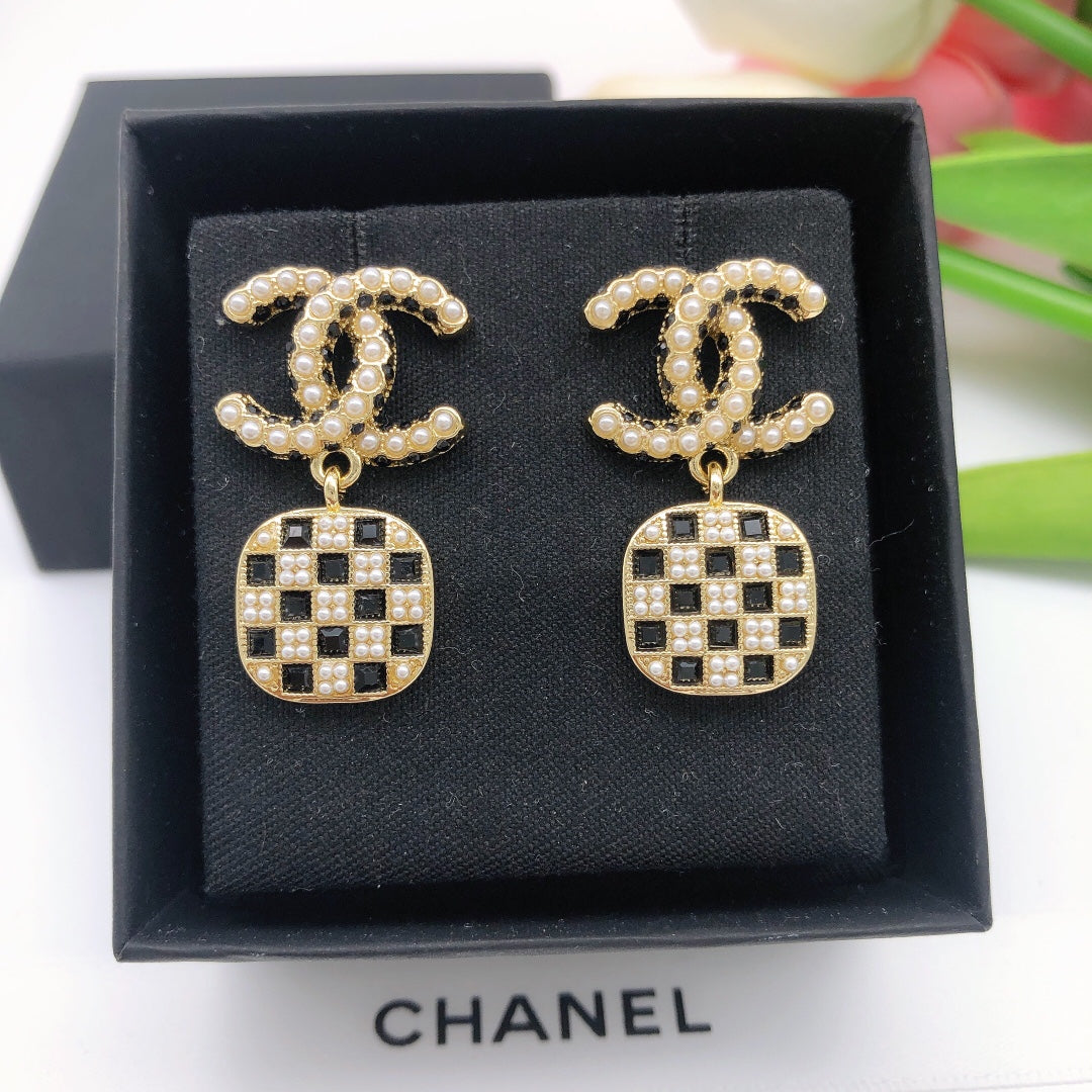18K CC Chain Earrings