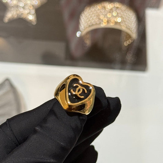 18K CC Black Gold Heart Ring