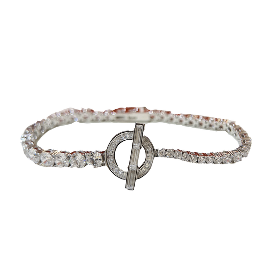 18K Finesse Link Diamond H Bracelet