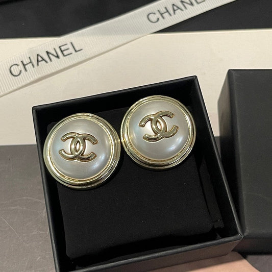 18K CC Round Gold Earrings