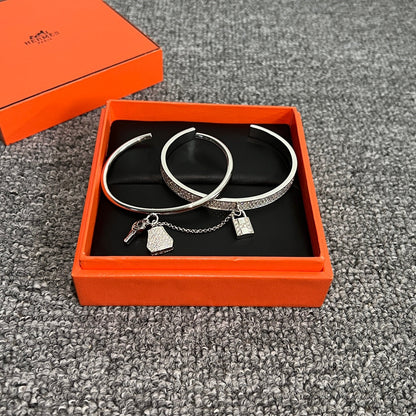 18K Kelly Clochette Diamonds H Bracelet