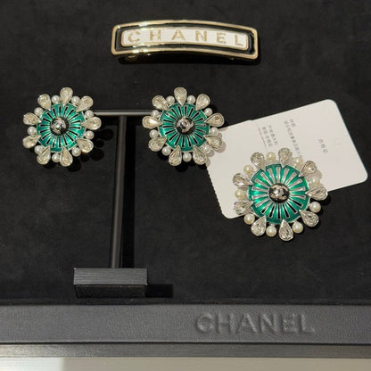 18K CC 26C Crystal Green Brooch