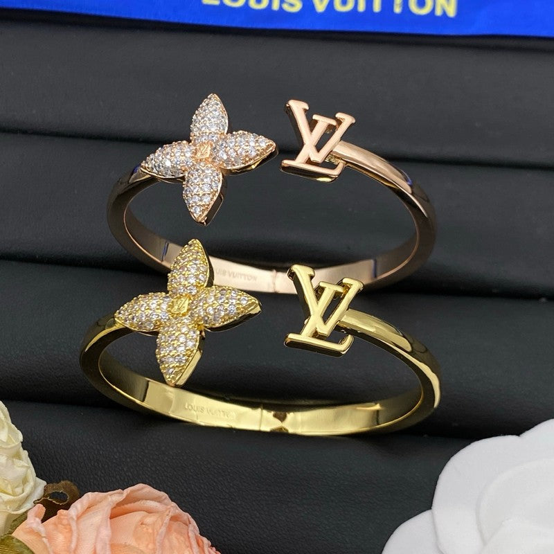 18K Louis  Blossom Open Bracelet