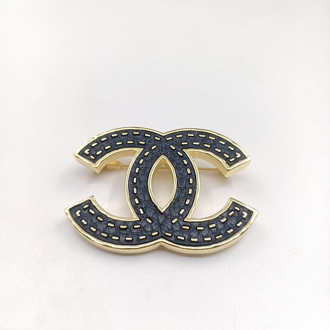 18K CC Black Brooch