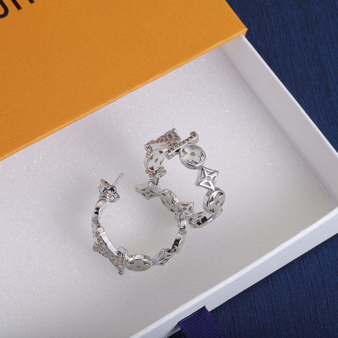 18K Louis Script Diamonds Earrings