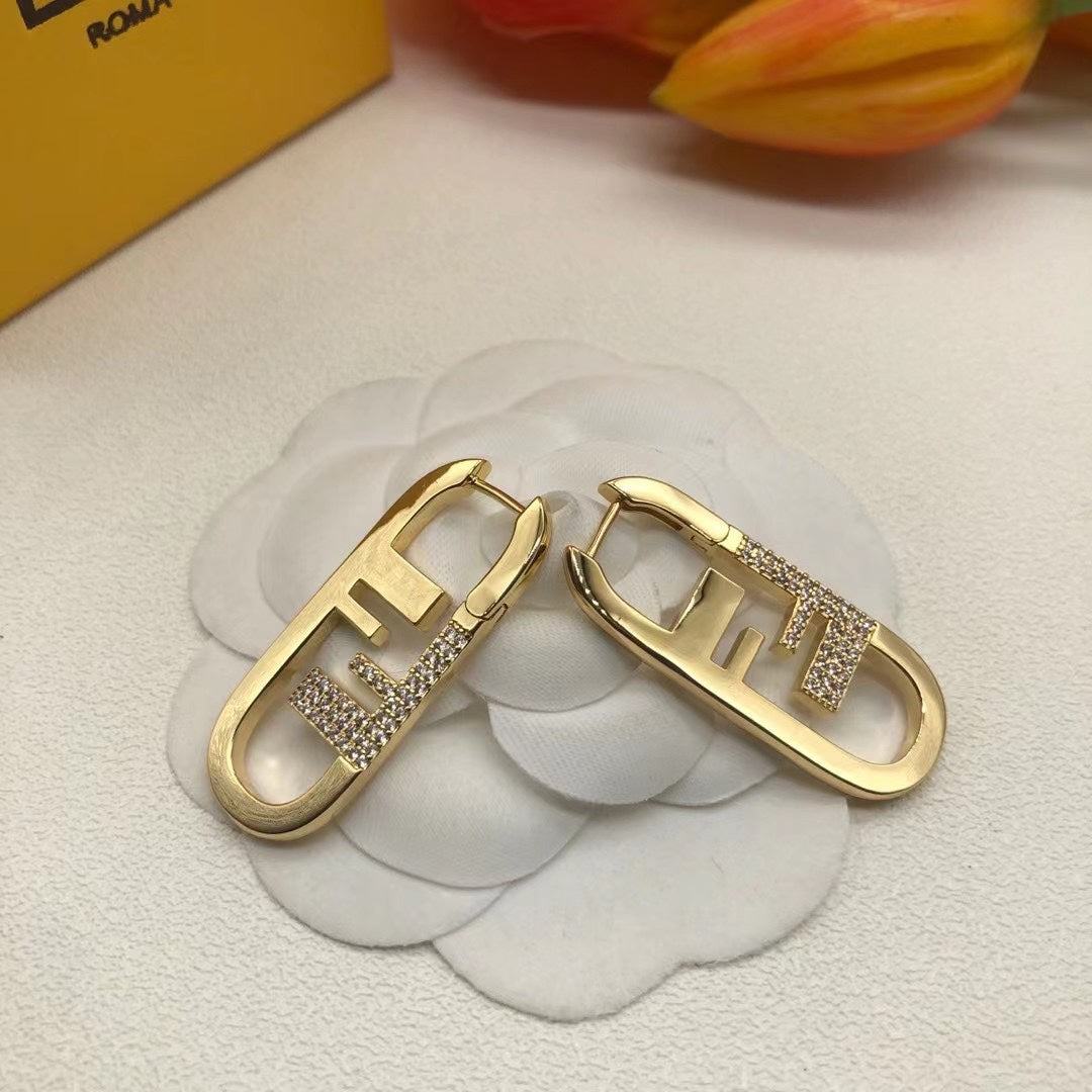 18K F OLock Diamonds Earrings