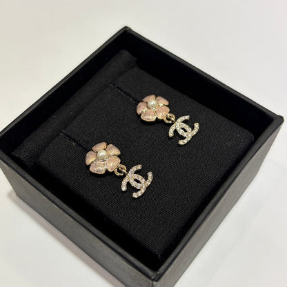 18K CC 26C Pink Camellia Earrings