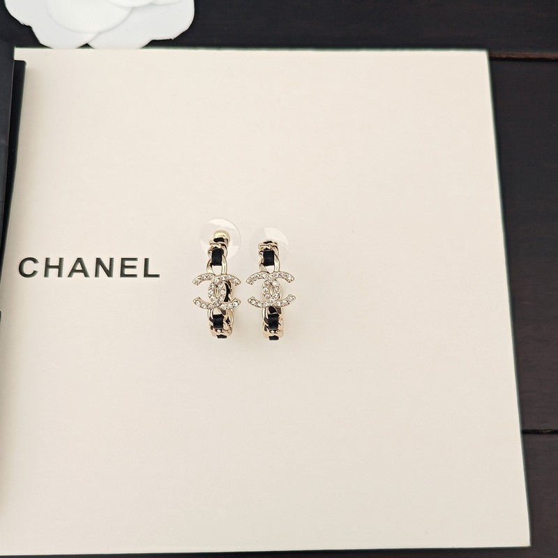 18K CC Diamond Cirle Leather Earrings