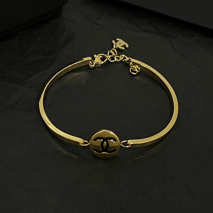 18K CC Vintage Bracelet