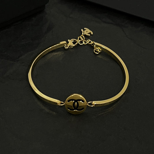 18K CC Vintage Bracelet