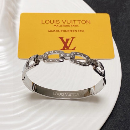 18K Louis White Gold Bracelet