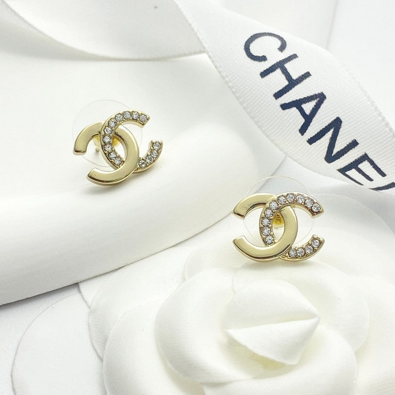 18K CC 25P Gold Earrings