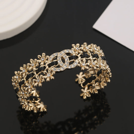 18K CC Open Cuff Strass Bracelet
