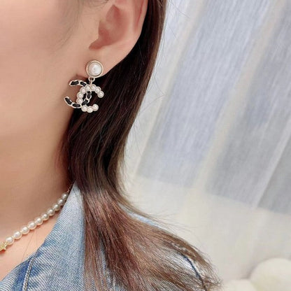 18K CC 25K Black & Pearls Gold Earrings