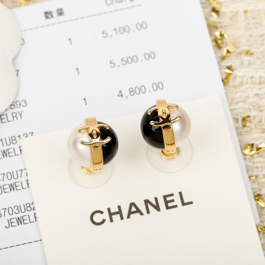 18K CC Black & White Pearl Earrings