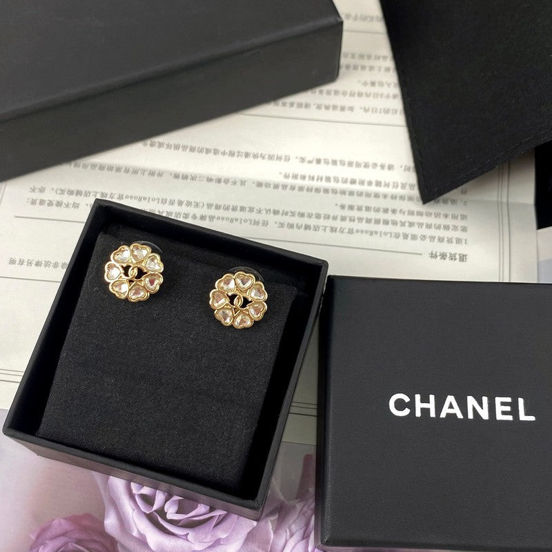 18K CC 25B Heart Crystal Earrings