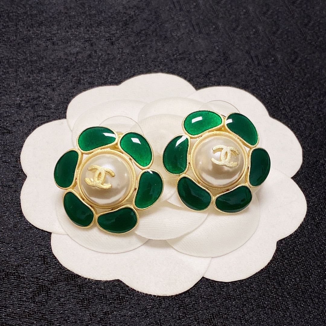 18K CC Emerald Petals Earrings