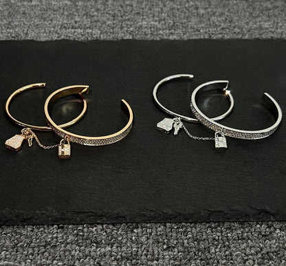 18K Kelly Clochette Diamonds H Bracelet