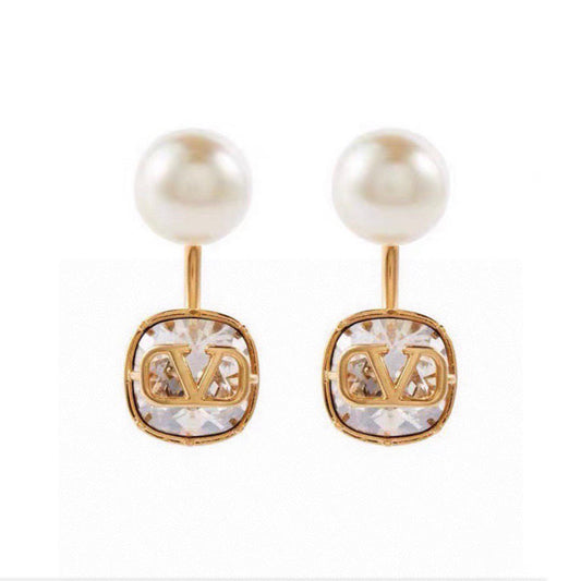 18K Vlogo Crystal Earrings