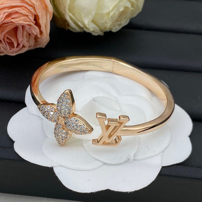 18K Louis  Blossom Open Bracelet