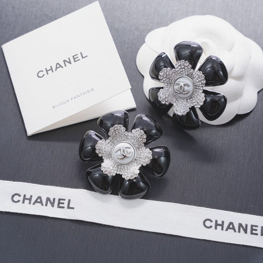 18K CC 26C Black & Red Diamond Gold Earrings