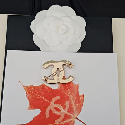 18K CC Blue & White Gold Diamond Brooch