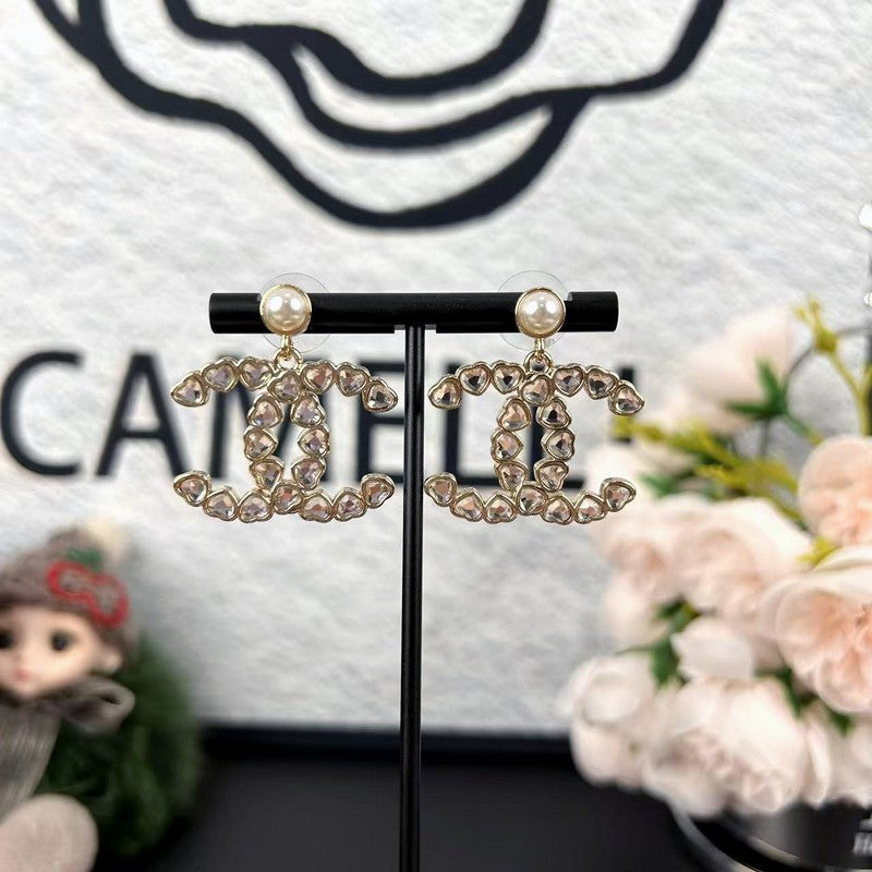 18K CC 25B Crystal Small Heart Earrings