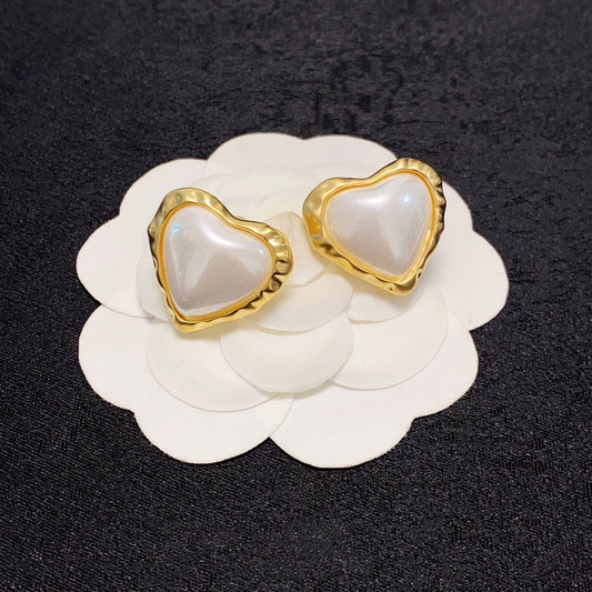 18K CC Heart Pearl Earrings
