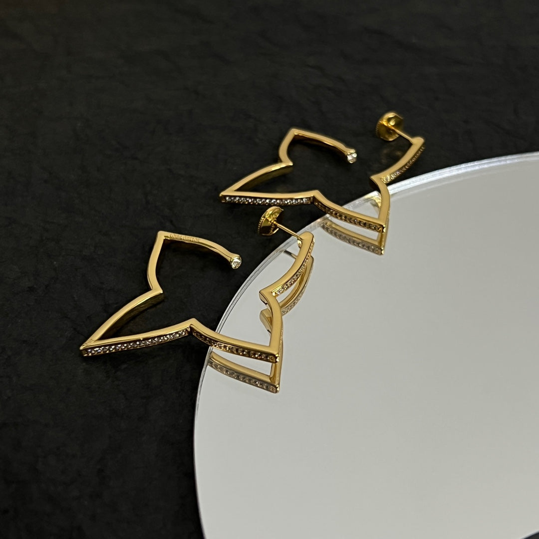 18K Louis Debuts Blossom Earrings