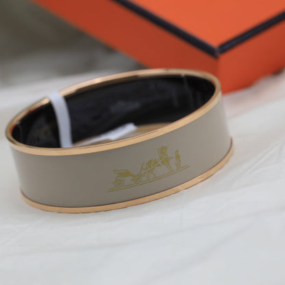 18K Enamel Cal¨¨che Wide Bangle H Bracelet