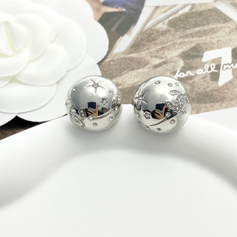 18K CC 24C Star Round Gold Earrings